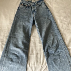 Wide jeans - Jättefina blå Wide leg jeans från Lager 157, jättebra skick och går att styla med precis allt!💙