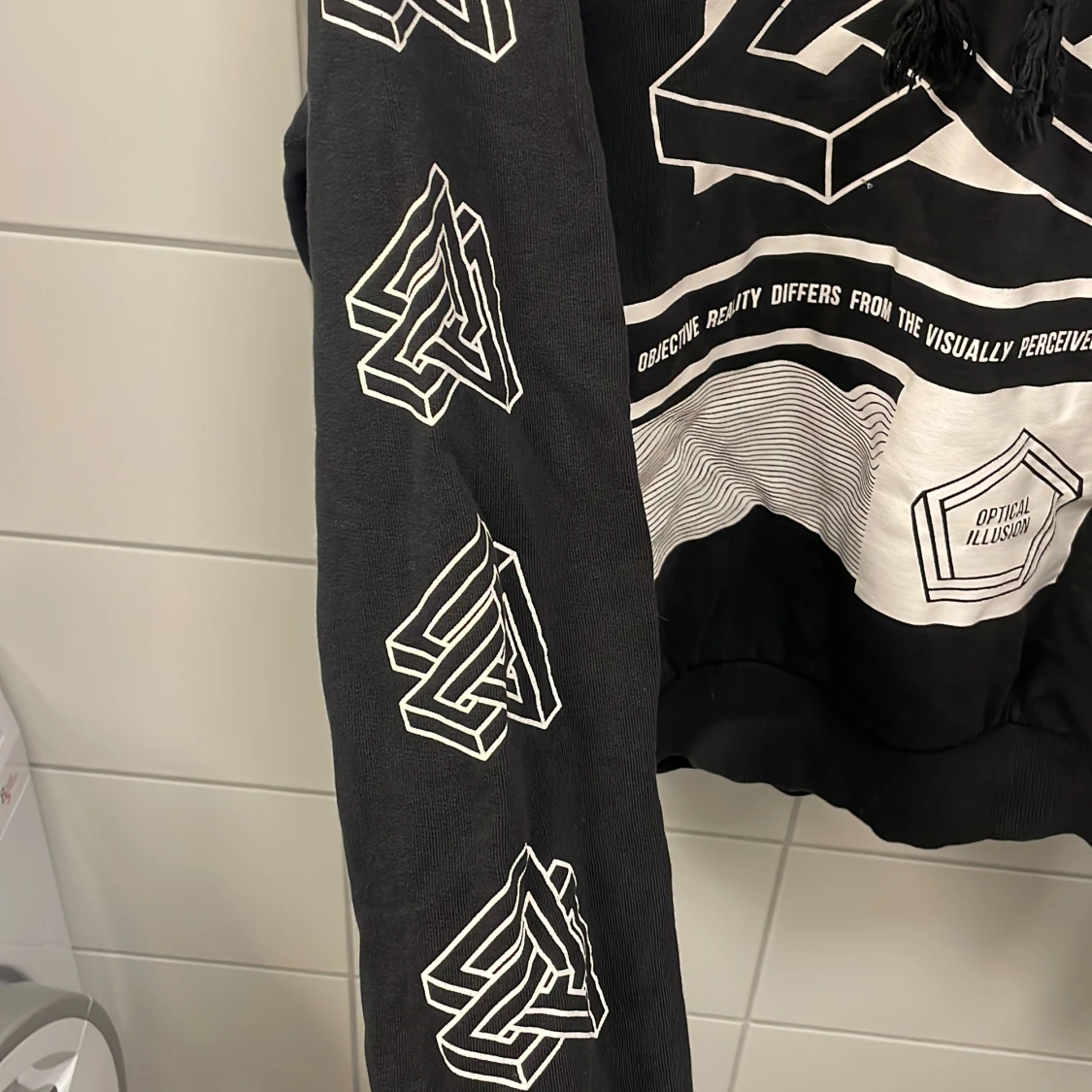 Optical illusion hoodie - 91