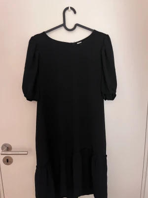 Klänning - Svart klänning från hm