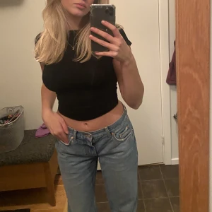 Lågmidjade jeans - Lågmidjade jeans från gina. Använda ett fåtal gånger!