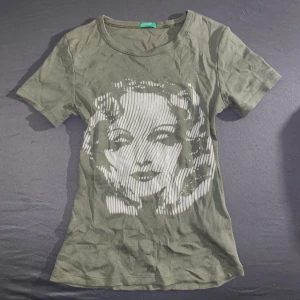 T-shirt  - marilyn monroe tshirt i bra skick <3 