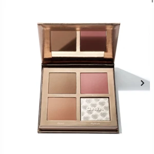 Caia's sassy palette - Säljer sassy paletten från caia då jag har beställt hem en classy. Den är endast swatchad och tycker den är väldigt fin. Priset kan sänkas vid snabb affär, köparen står för frakt❤️‍🔥