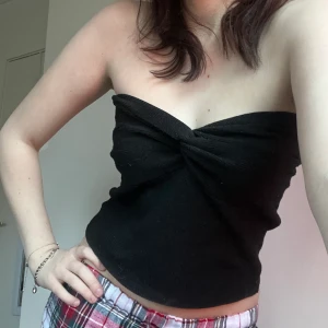 Topp - Ännu en fin topp. Köpt på plick men oanvänd sen dess!