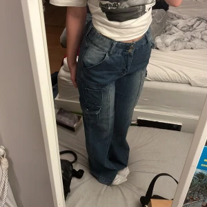 cargo byxor - fick i julklapp förra året men ej kommit till användning. skriv privat för mått:) dom är även lite mer åt bootcut hållet