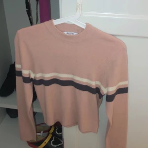 NAKD tröja - Jätte skönt material! Oanvänd