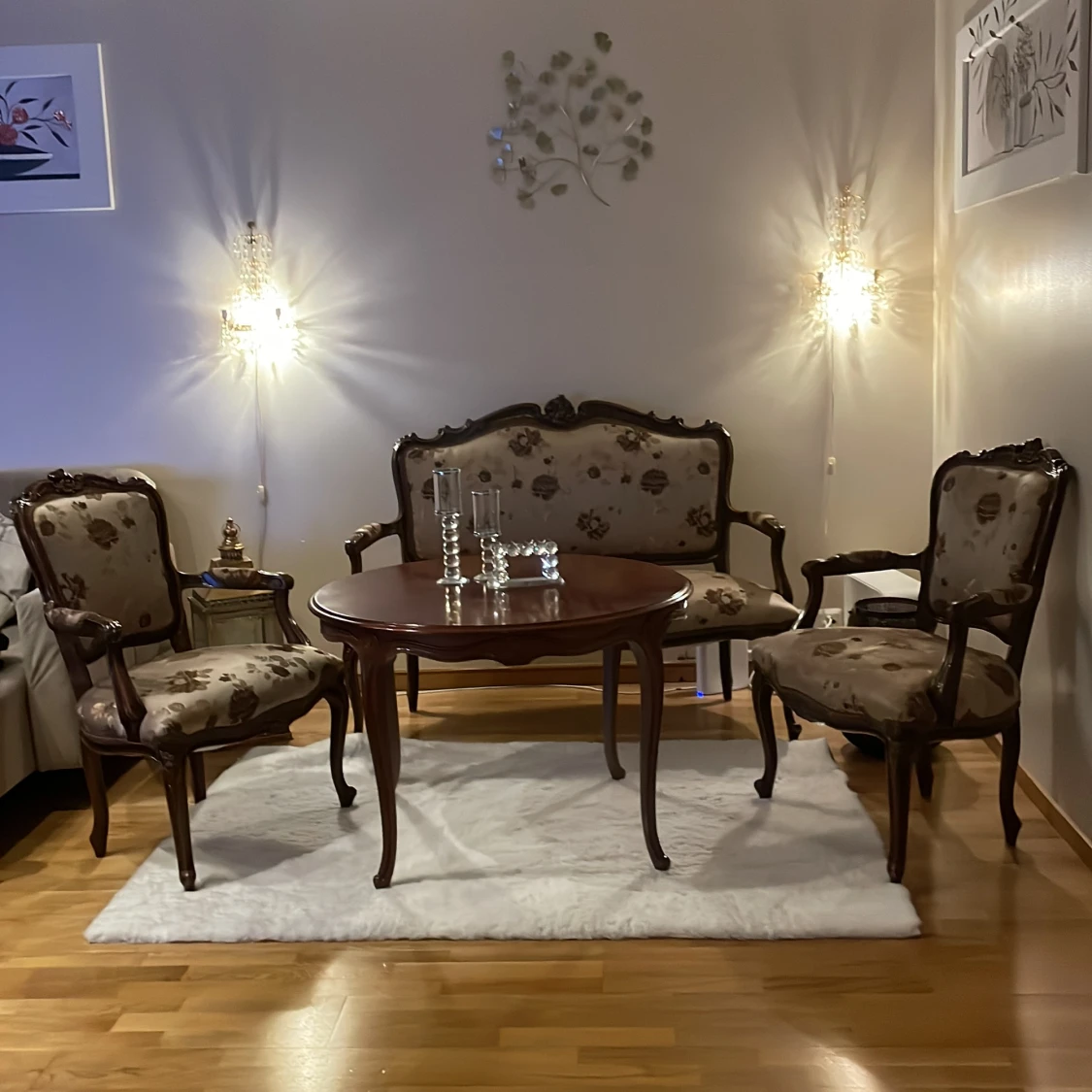 Möbler (soff sett & bord)