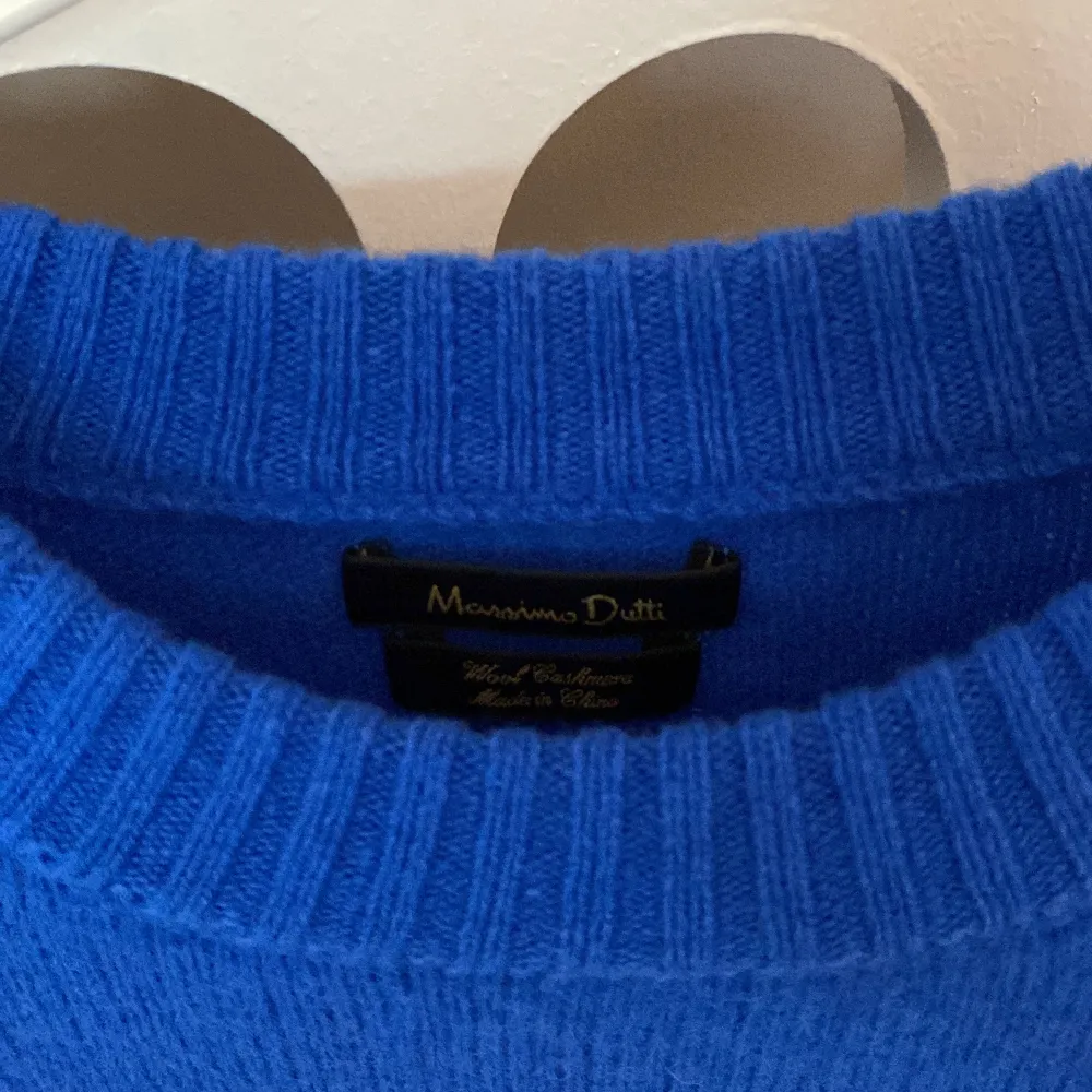 Massimo Dutti Wool tröja i kornblå Använd 1gång. Tröjor & Koftor.