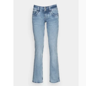 Pepe jeans - Säljer mina sjukt snygga low waist pepe jeans i storlek 27x34 som är använda en gång (dvs som nyskick) säljer för 300kr plus frakt🙏🏻