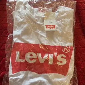 Levis T-shirt storlek S 