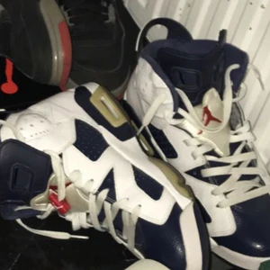 Jordan 6 olympic 2012 - Köpta på sneakerhyllan i Stockholm.