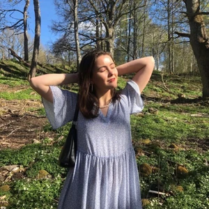 Min favoritklänning!  - Den mest otroliga sommarklänningen! Har varit min favorit länge men förtjänar ett nytt hem nu! Otroligt lätt och luftande, precis som man vill ha det!