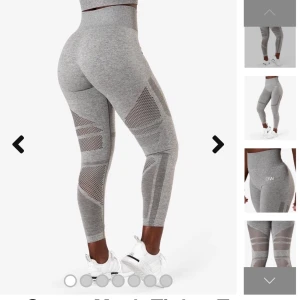 ICIW träningstights  - Snygga träningstights köpta ett år sedan. Sparsamt använda då ja har alldeles för många andra tights. Passar supersnyggt och formar kroppen jätte fint. Midjeband som ger timglas illusionen. Bilder kan lösas vid begäran. Köpte dessa för 699kr och säljer för 390kr, köparen står för frakt.