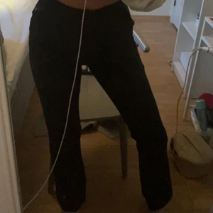 kostymbyxor  - Nästan exakt likadana byxor som dem andra jag säljer! Fast inte från samma affär❤️‍🔥