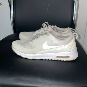 nike skor - fina nike skor i storlek 37,5 använda några gånger bara