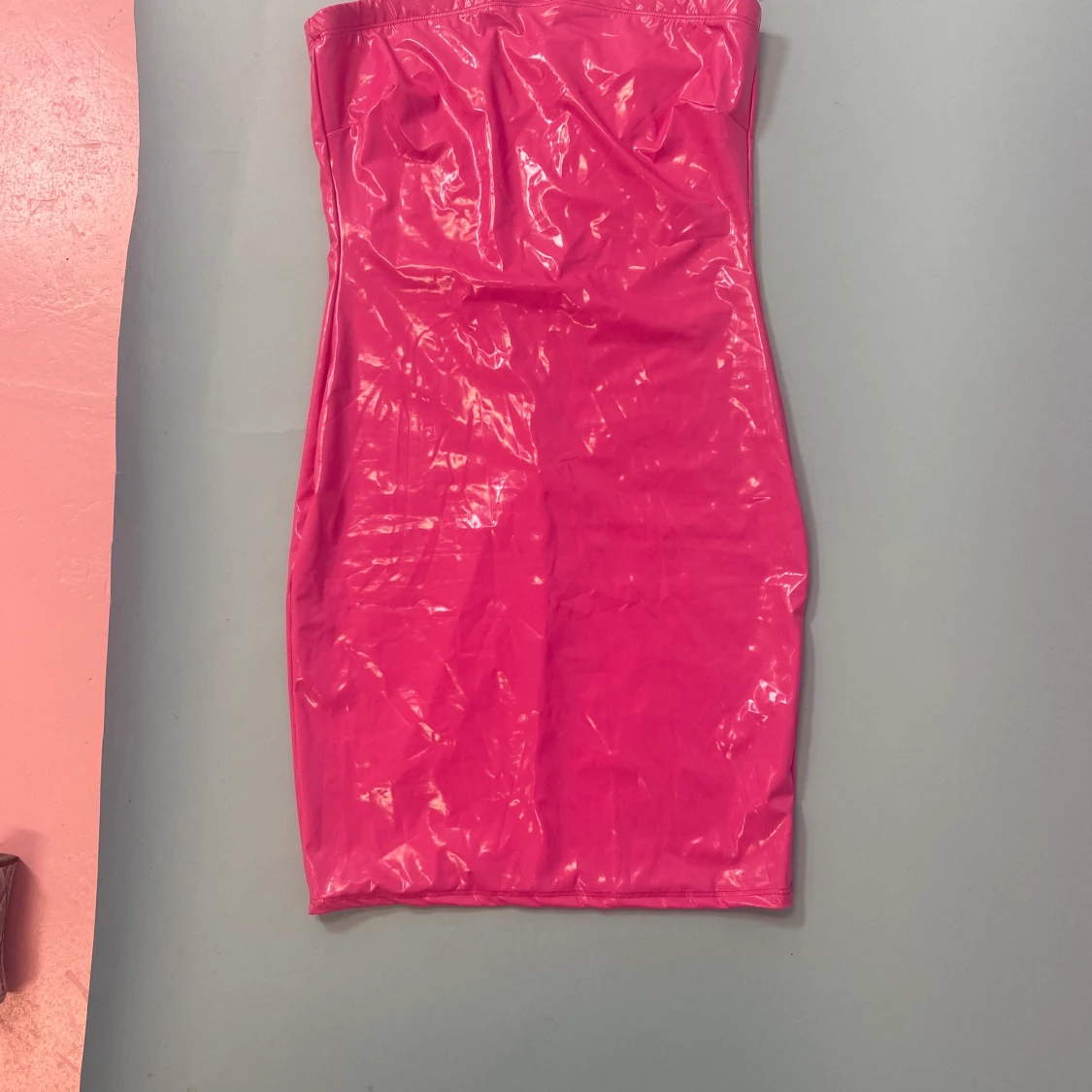 Tight rosa klänning - 90