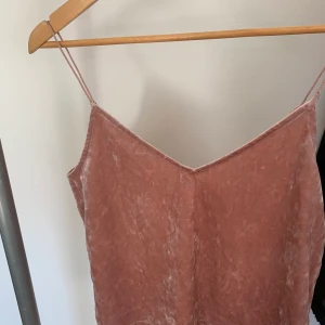 Rosa Linne - Super sött rosa linne, bra skick!