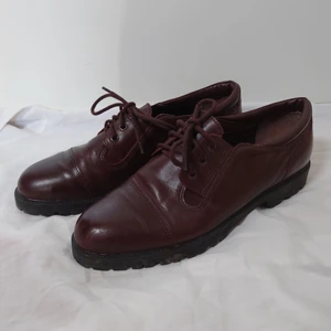 Bruna vintageskor - Bruna skor i läder, enligt bild🌱