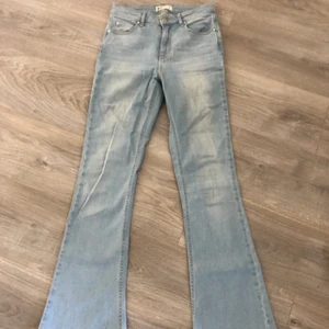 Bootcut Jeans - Bootcut jeans i storlek S! Använda fåtal gånger!