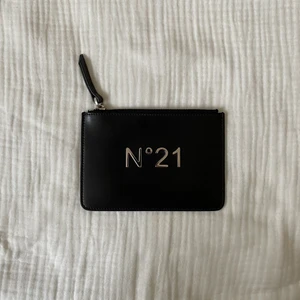 No21 small leather pouch bag - Small black leather №21 pouch that can be used as a card holder or a coin purse 18,5x13 cm