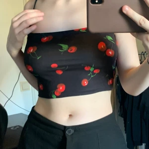 Topp ❤️ - En jättefin topp från shein som jag använt en gång ❤️