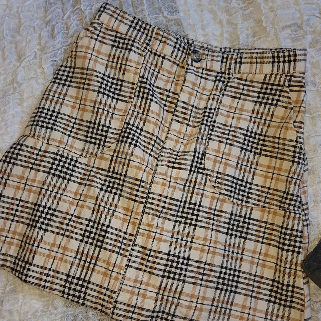 Monki kjol med sidfickor size 36