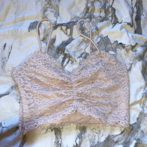 Linne/topp - Jätte fin, lite mer ljusrosa i verkligheten jag hade storlek M när jag köpte den så den är väldigt stor i storleken  