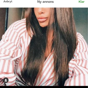 Topp - Randig festlig topp från bikbok. Använd en gång så den är i perfekt skick. Nypris var 300 ungefär 🌸 storlek S men passar även liten M. Frakt 45