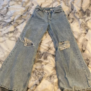 Blå Baggy jeans! Använda några få gånger - Ja köpte dom för 399!💞