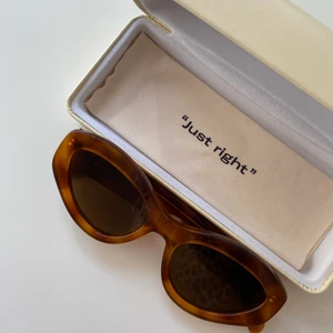 Chimi Eyewear - Elsa Hosk - Ett par tortoise glasögon av Elsa Hosk från Chimi. Inga defekter.