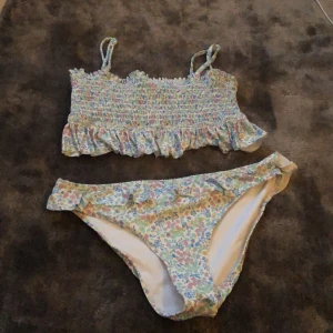 Zara bikini - Hej! Säljer denna zara bikinin i nyskick