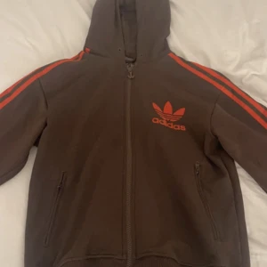 Adidas kofta  - Fin kofta från adidas 