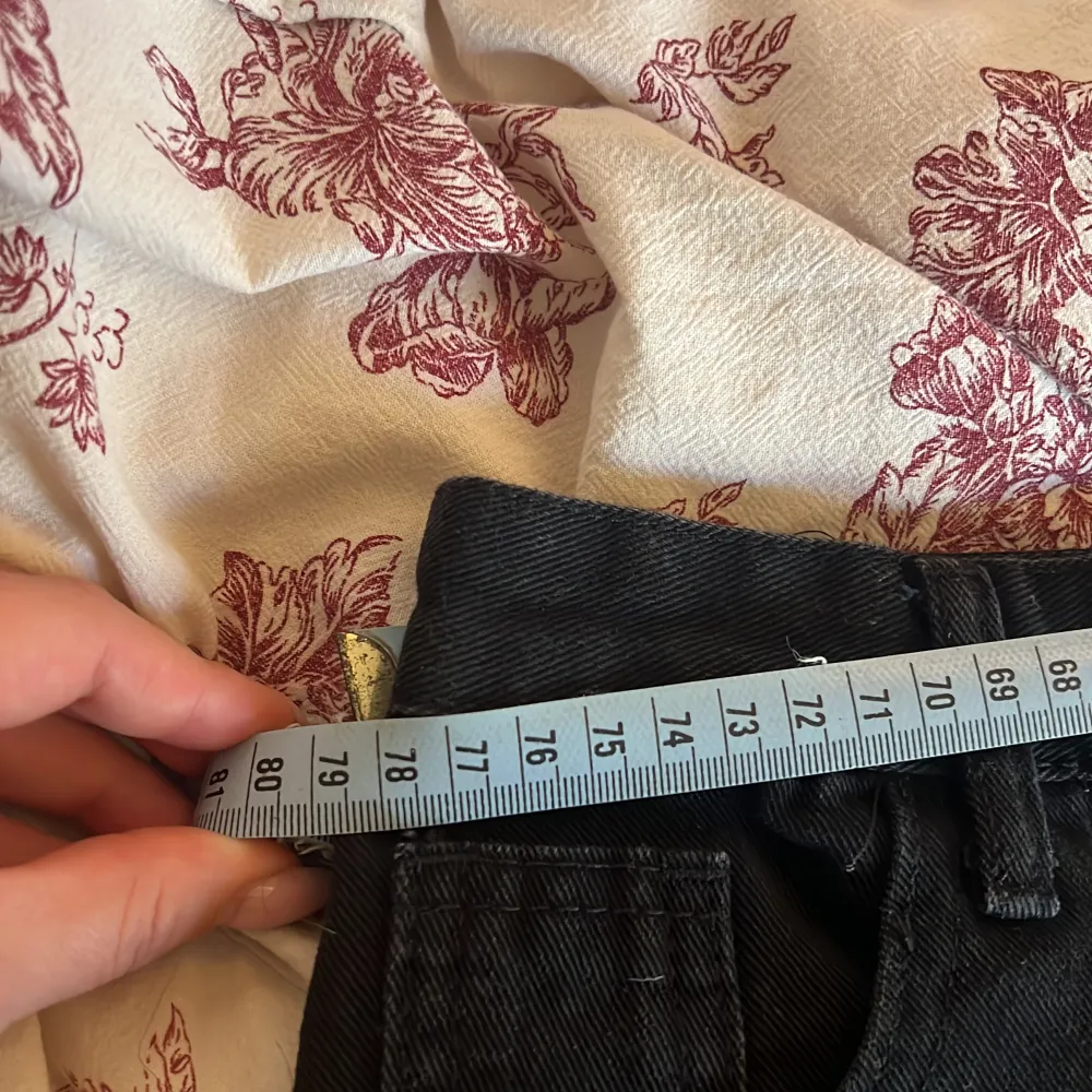 Skit snygga shorts från Thailand använde några gånger i Thailand men sen aldrig mer, säljs för 50 frakt står du för . Jeans & Byxor.
