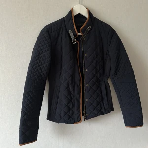 Jacka - Jättefin jacka från zara i fint skick💙