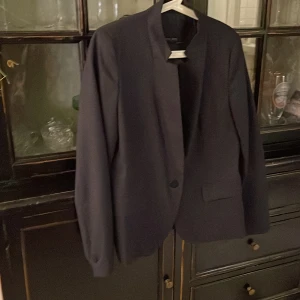 Kavaj Zara - Kavaj i nyskick, använd 2 gånger. 