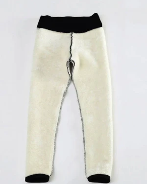 Fodrade tights  - Ett par fodrade tights som är helt oanvända då dom är för små på mig, storleken är S men passar nog XS bättre då dom var väldigt små i storleken! Nypris 499 men säljer för 200💛