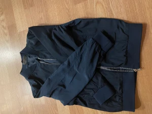 Jacket  - Använder 2-3 gånger 