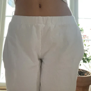 Lowwaist mjukisar😍 - Egensydda lowwaist mjukisar❤️superbra skick! Passa på att köpa nu när det är gratis frakt😍