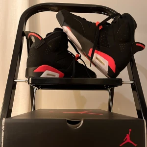 Jordan 6 Infrared (2019)  - Jordan 6 Infrared (2019) || Storlek 44,5 || Deadstock (Ny) || box och kvitto || 2400kr!