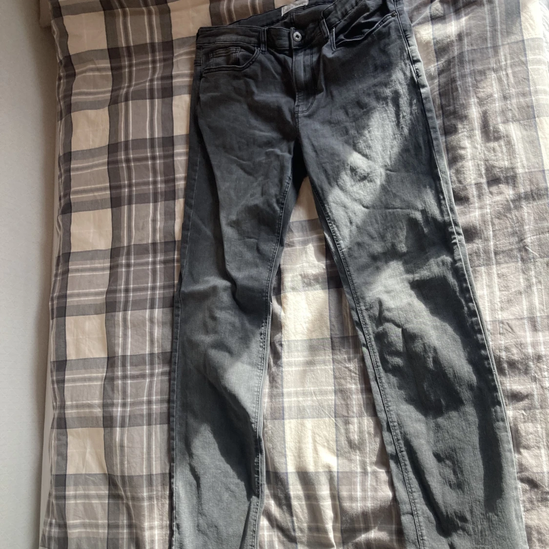 Gråa jeans pier one