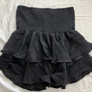 Säljer min fina kjol eftersom att jag har många andra kjolar som jag använder mer nu💕väl använd men inga defekter💘