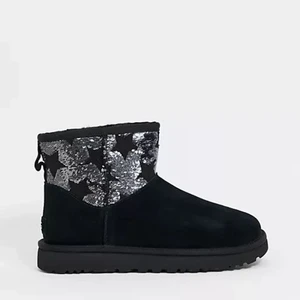 Uggs - Säljer mina supercoola uggs😍 Inköpta förra året och sparsamt använda så i bra skick. Storlek 39