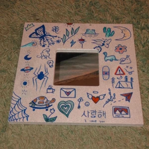 Unik handgjord spegel, 26x26cm - Spegel jag själv designat💗