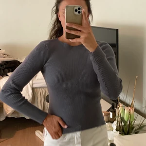 Zara tröja - Knappt använd Zara tröja