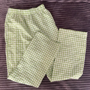 Byxor - Jättehärliga tunna sommriga byxor, strl M men är mer S, använt fåtal gånger, skriv vid frågor ❤️