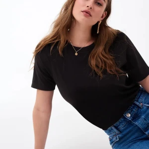 T-shirt / tshirt  - Oversizr T-shirt / tshirt från Gina Tricot