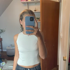 Vitt linne - Säljer nu mitt favorit linne! Köparen står för frakt 