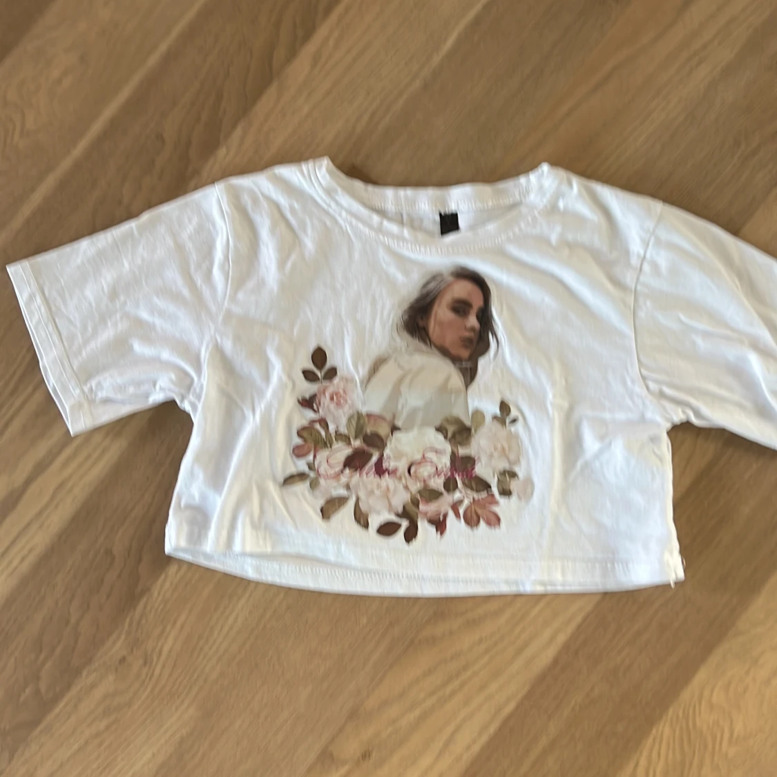 Magtröja med Billie eilish motiv