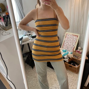 Klänning Urban Outfitters  - Klänning från Urban Outfitters. Använd fåtal gånger. 