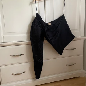 Festblus  - Anv Max två gånger 