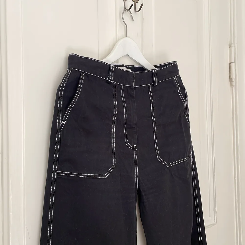 Skitsnygga byxor från Junkyard! Säljer då de inte längre passar 🫶🏼💗. Jeans & Byxor.